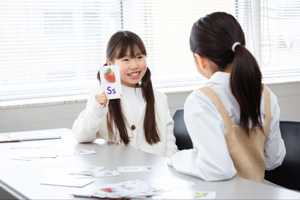 【3〜4年生】小学生の英語スキルを伸ばすおすすめ勉強法3選